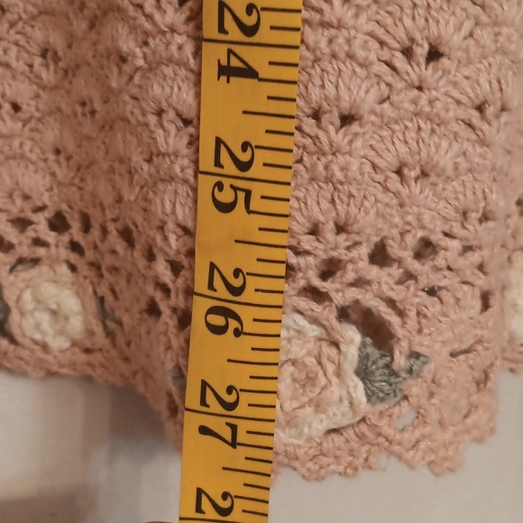 Colleen's Collectibles Elegant Crochet Floral Knitted By Hand Size Medium - Picture 8 of 11